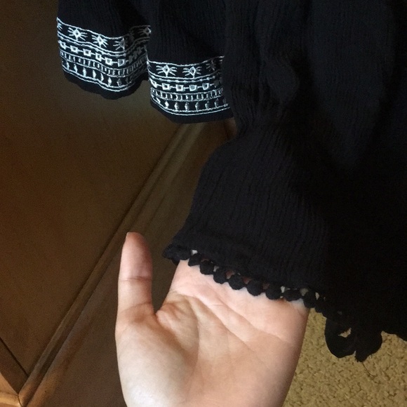 F21 Romper *Slightly Damaged* - Picture 6 of 6